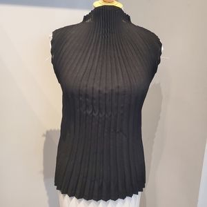 ISSEY MIYAKE BLACK TOP SIZE S